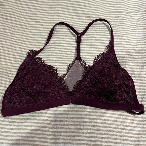 Victoria’s Secret front closure bra size large - Picture 1 of 4